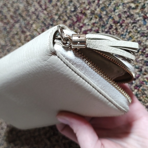 GVY: Gucci EUC+ Soho Cream Leather Interlocking G Zip Around Wallet (W48) - Picture 13 of 16